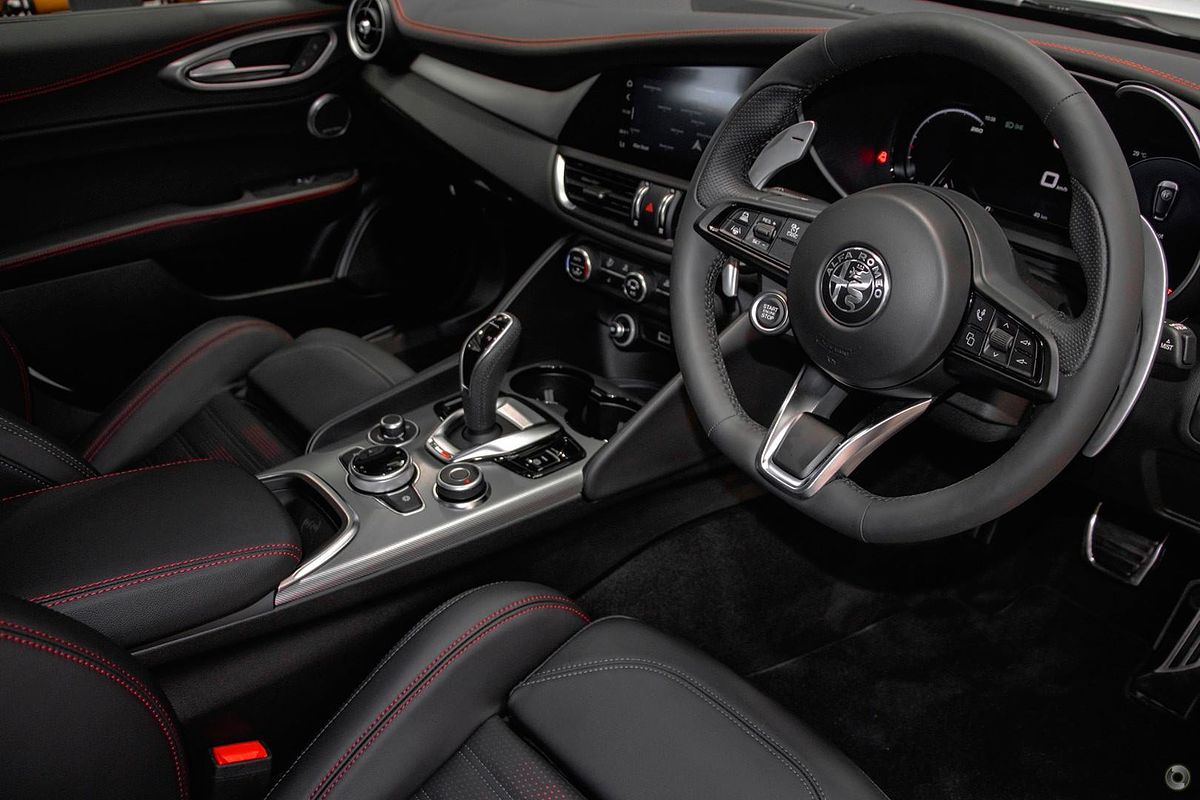2025 Alfa Romeo Giulia Tributo Italiano Series 5