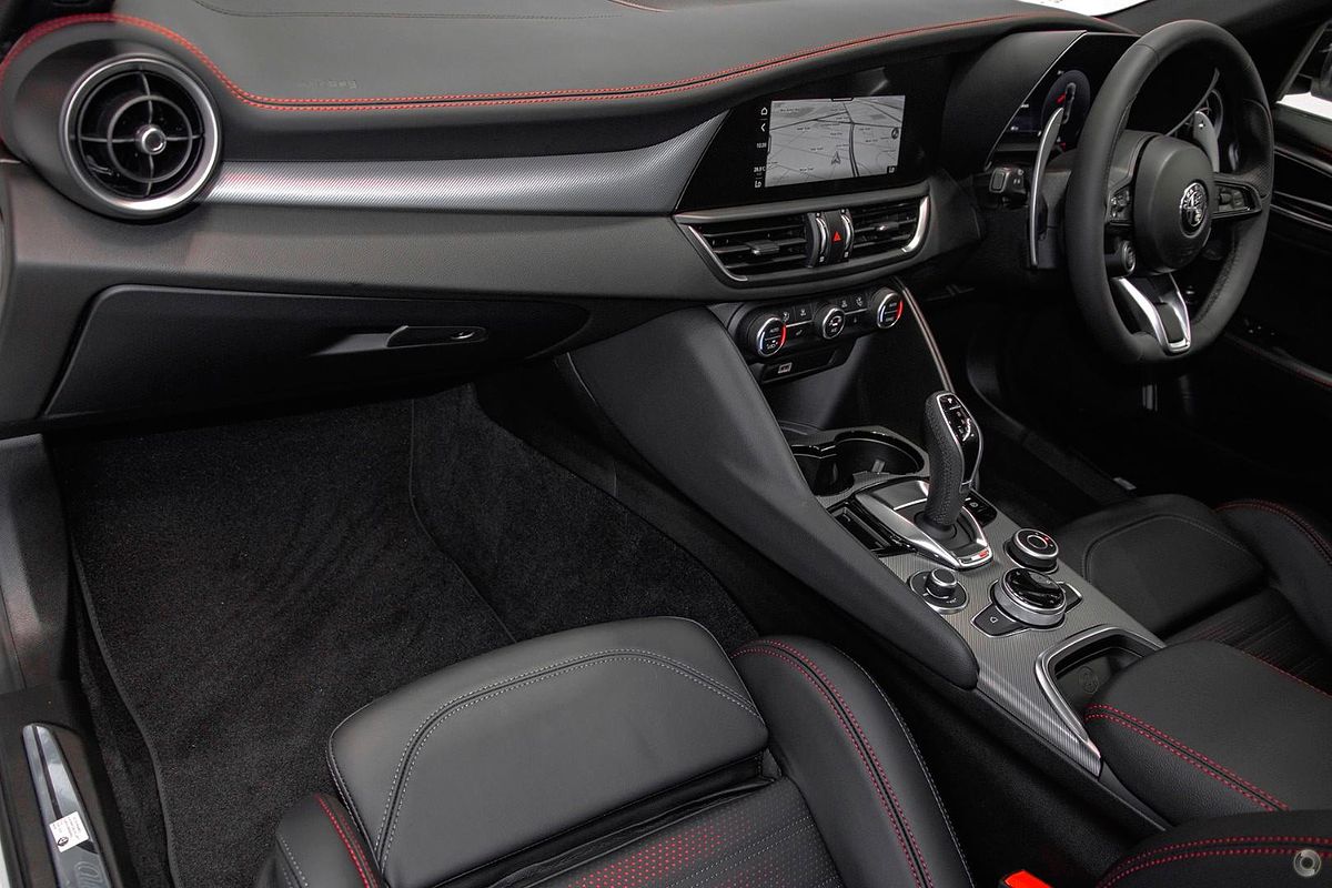 2025 Alfa Romeo Giulia Tributo Italiano Series 5