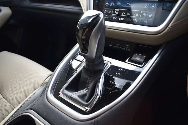 2025 Subaru Outback AWD Touring 6GEN