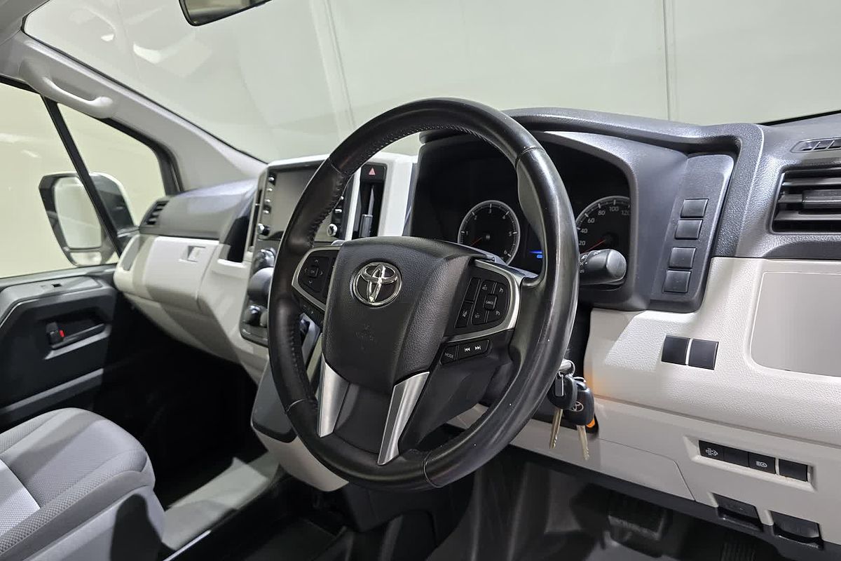 2020 Toyota Hiace Hiace Commuter Bus SLWB 2.8L T Diesel Automatic GDH322R