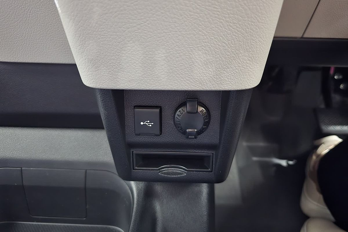 2020 Toyota Hiace Hiace Commuter Bus SLWB 2.8L T Diesel Automatic GDH322R