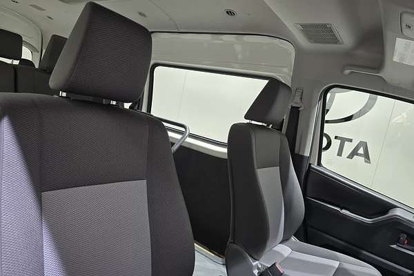 2020 Toyota Hiace Hiace Commuter Bus SLWB 2.8L T Diesel Automatic GDH322R