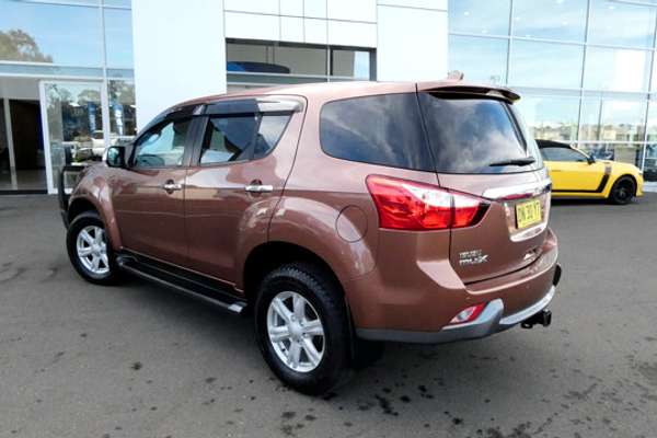 2015 Isuzu MU-X LS-T