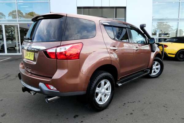 2015 Isuzu MU-X LS-T