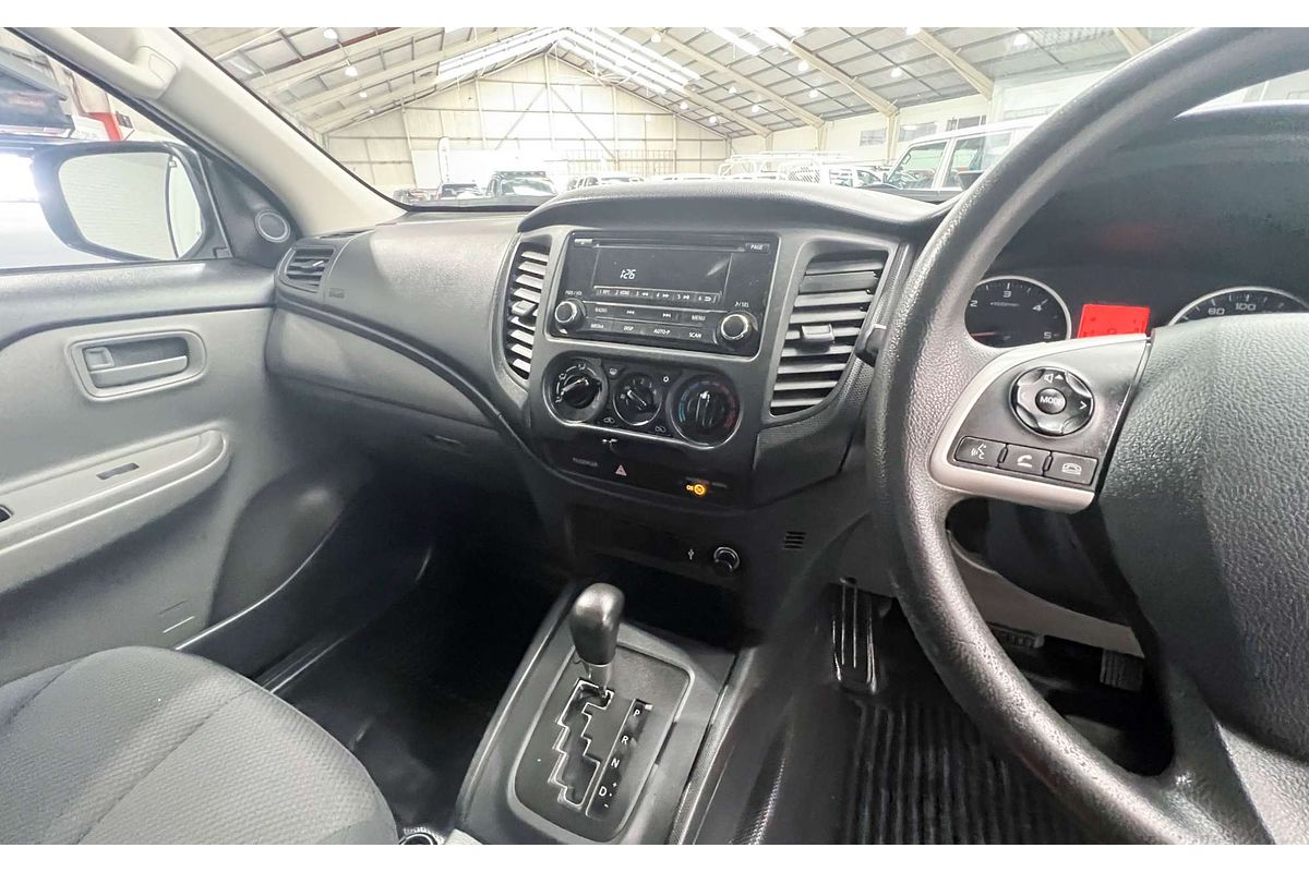 2015 Mitsubishi Triton GLX MN Rear Wheel Drive