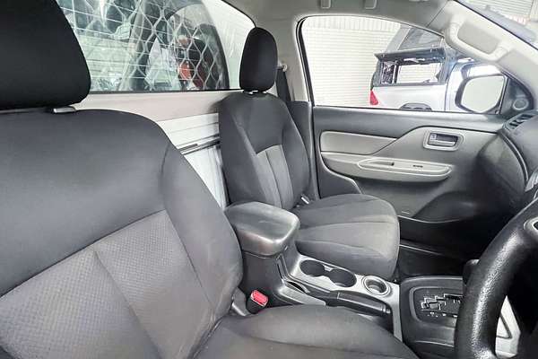2015 Mitsubishi Triton GLX MN Rear Wheel Drive