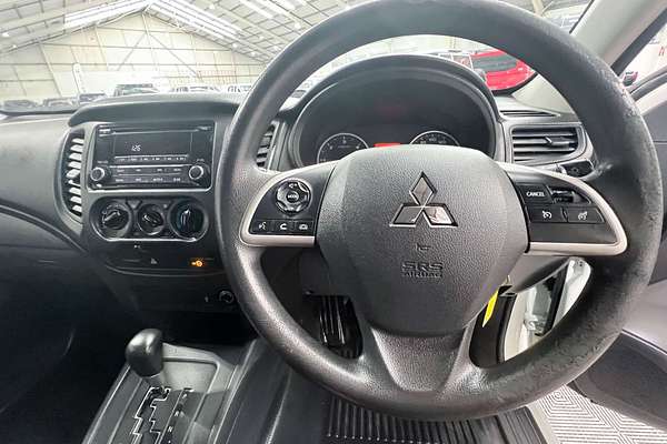 2015 Mitsubishi Triton GLX MN Rear Wheel Drive