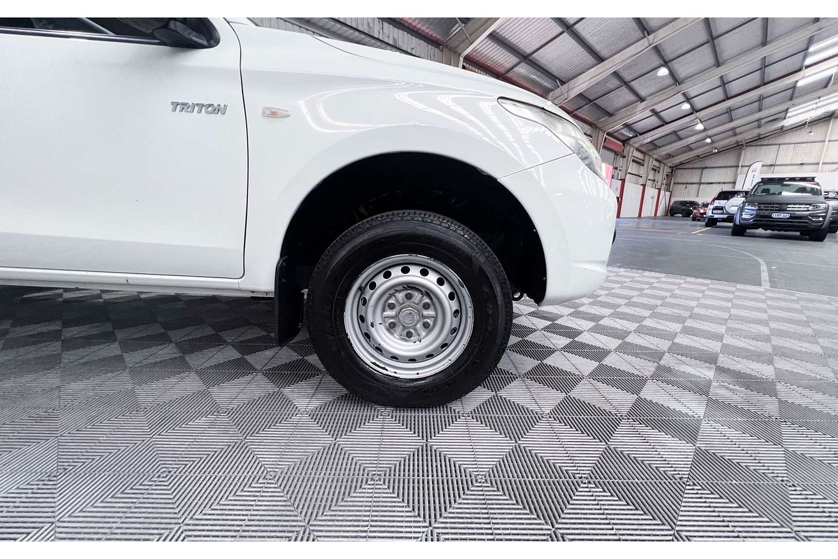 2015 Mitsubishi Triton GLX MN Rear Wheel Drive