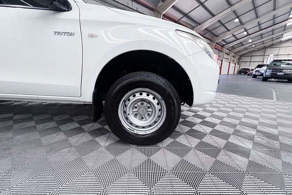 2015 Mitsubishi Triton GLX MN Rear Wheel Drive