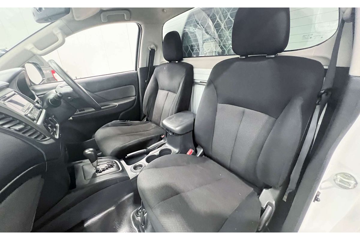 2015 Mitsubishi Triton GLX MN Rear Wheel Drive