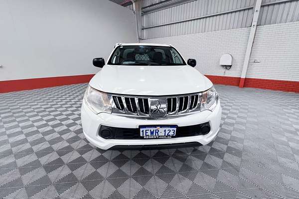 2015 Mitsubishi Triton GLX MN Rear Wheel Drive