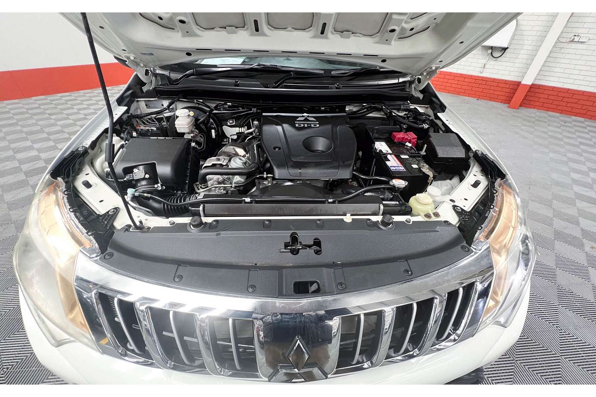 2015 Mitsubishi Triton GLX MN Rear Wheel Drive