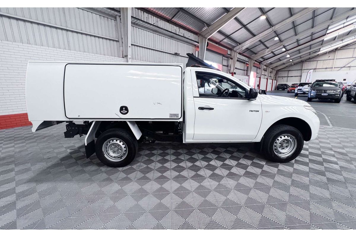 2015 Mitsubishi Triton GLX MN Rear Wheel Drive