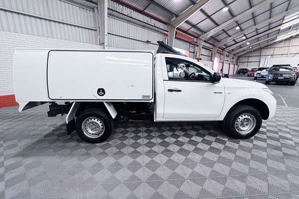 2015 Mitsubishi Triton GLX MN Rear Wheel Drive