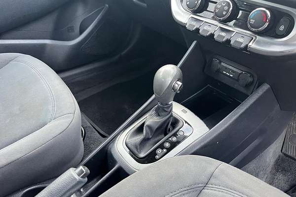 2013 Kia Rio S UB