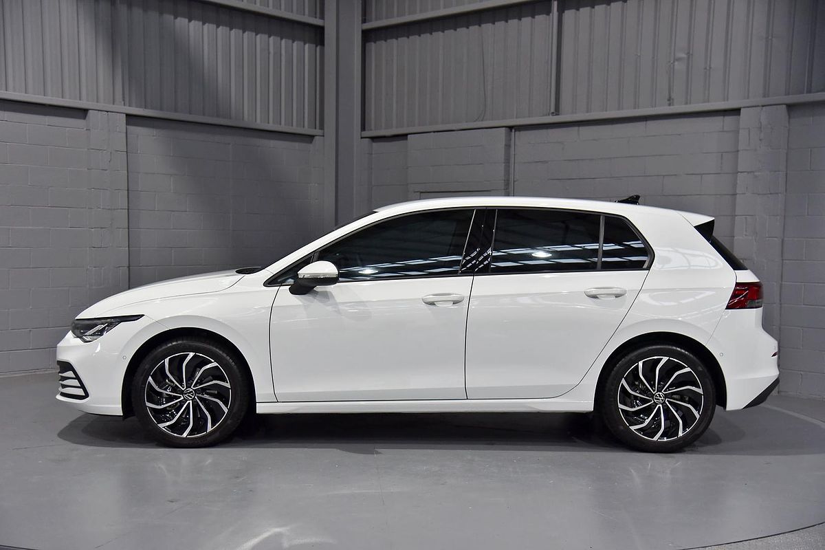 2023 Volkswagen Golf 110TSI Life 8