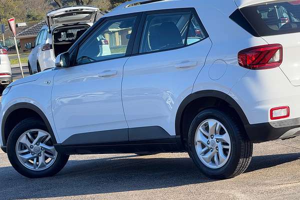 2023 Hyundai Venue QX.V5