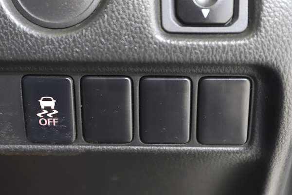 2019 Mitsubishi Triton GLX MR 4X4