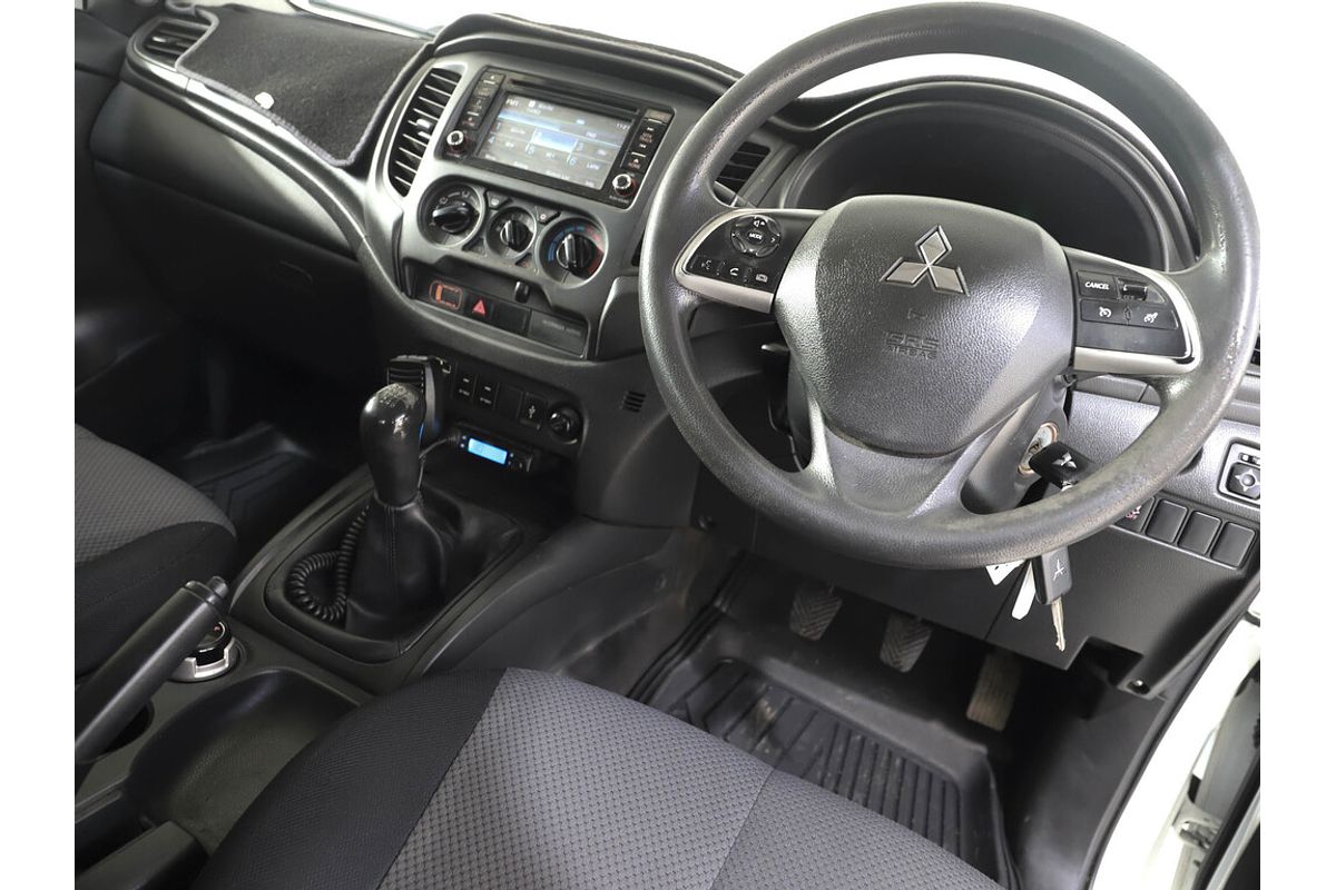 2019 Mitsubishi Triton GLX MR 4X4