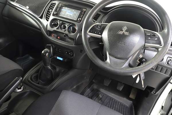2019 Mitsubishi Triton GLX MR 4X4