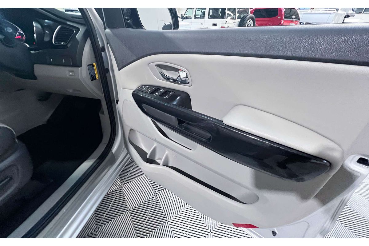 2015 Kia Carnival SLi YP