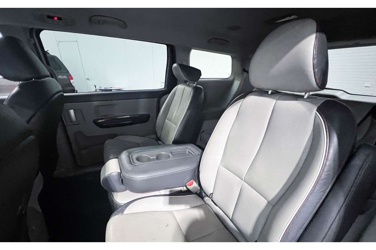 2015 Kia Carnival SLi YP