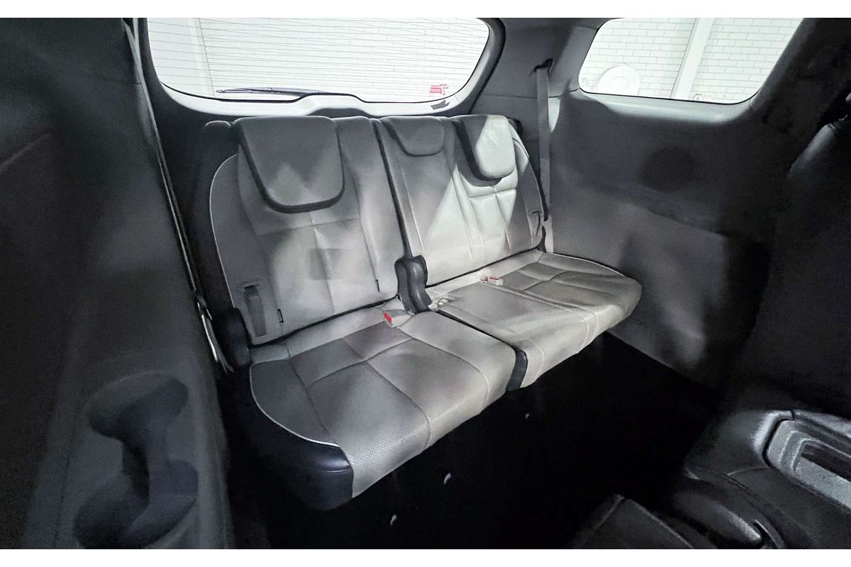 2015 Kia Carnival SLi YP