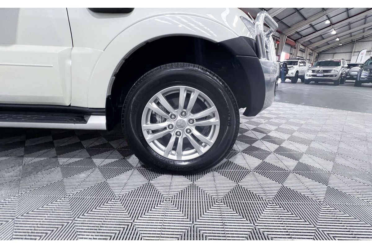 2015 Mitsubishi Pajero GLS NX