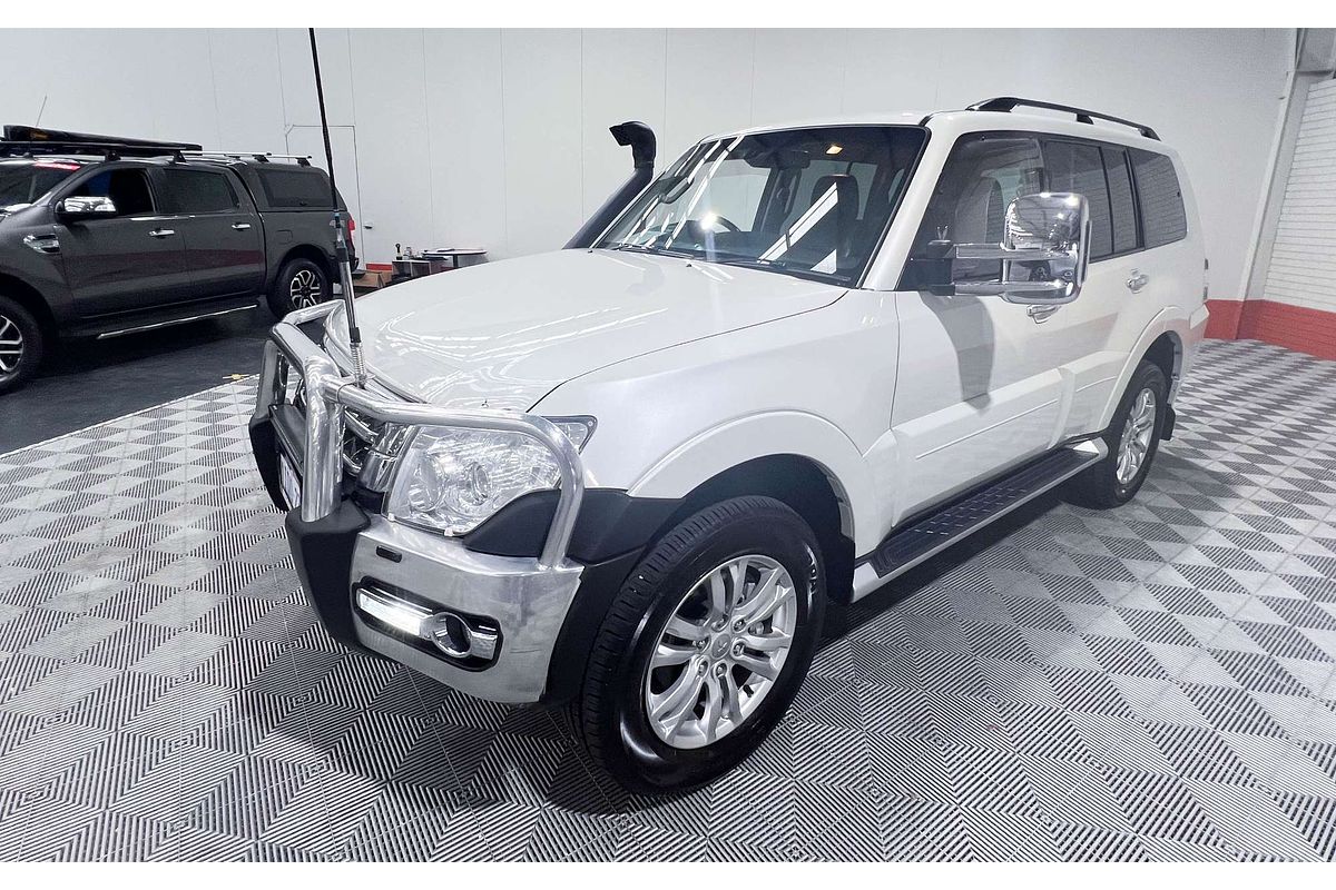 2015 Mitsubishi Pajero GLS NX