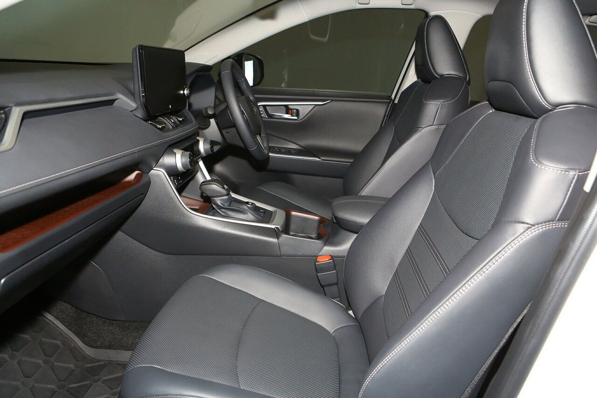 2024 Toyota RAV4 Cruiser AXAH54R