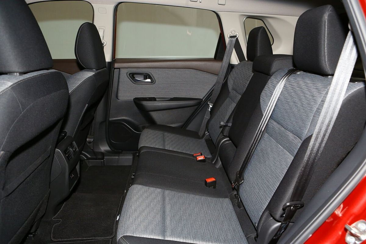 2023 Nissan X-TRAIL ST T33