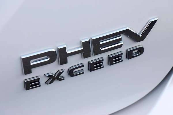 2022 Mitsubishi Outlander PHEV Exceed Tourer ZM