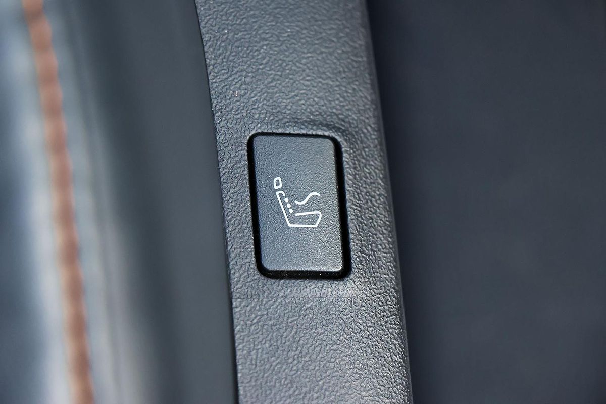 2022 Mitsubishi Outlander PHEV Exceed Tourer ZM