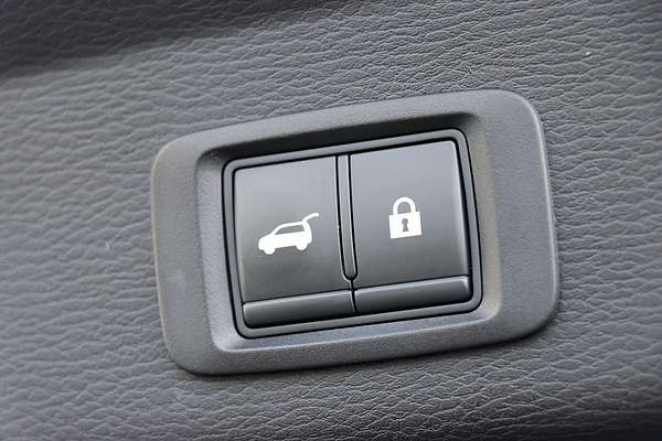 2022 Mitsubishi Outlander PHEV Exceed Tourer ZM