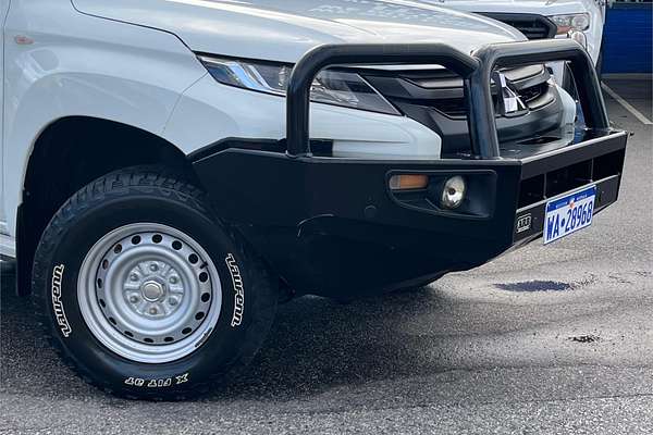 2022 Mitsubishi Triton GLX MR 4X4