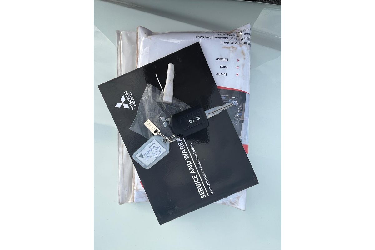 2022 Mitsubishi Triton GLX MR 4X4