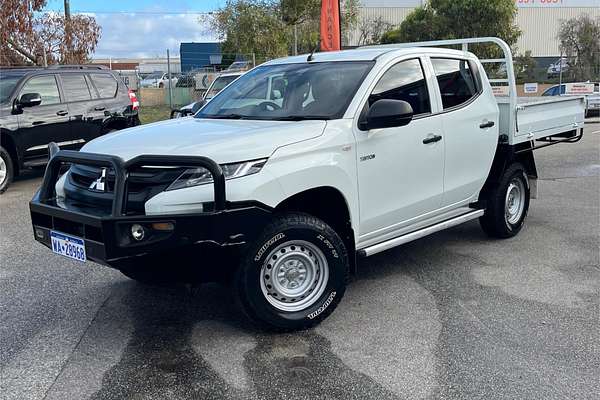 2022 Mitsubishi Triton GLX MR 4X4