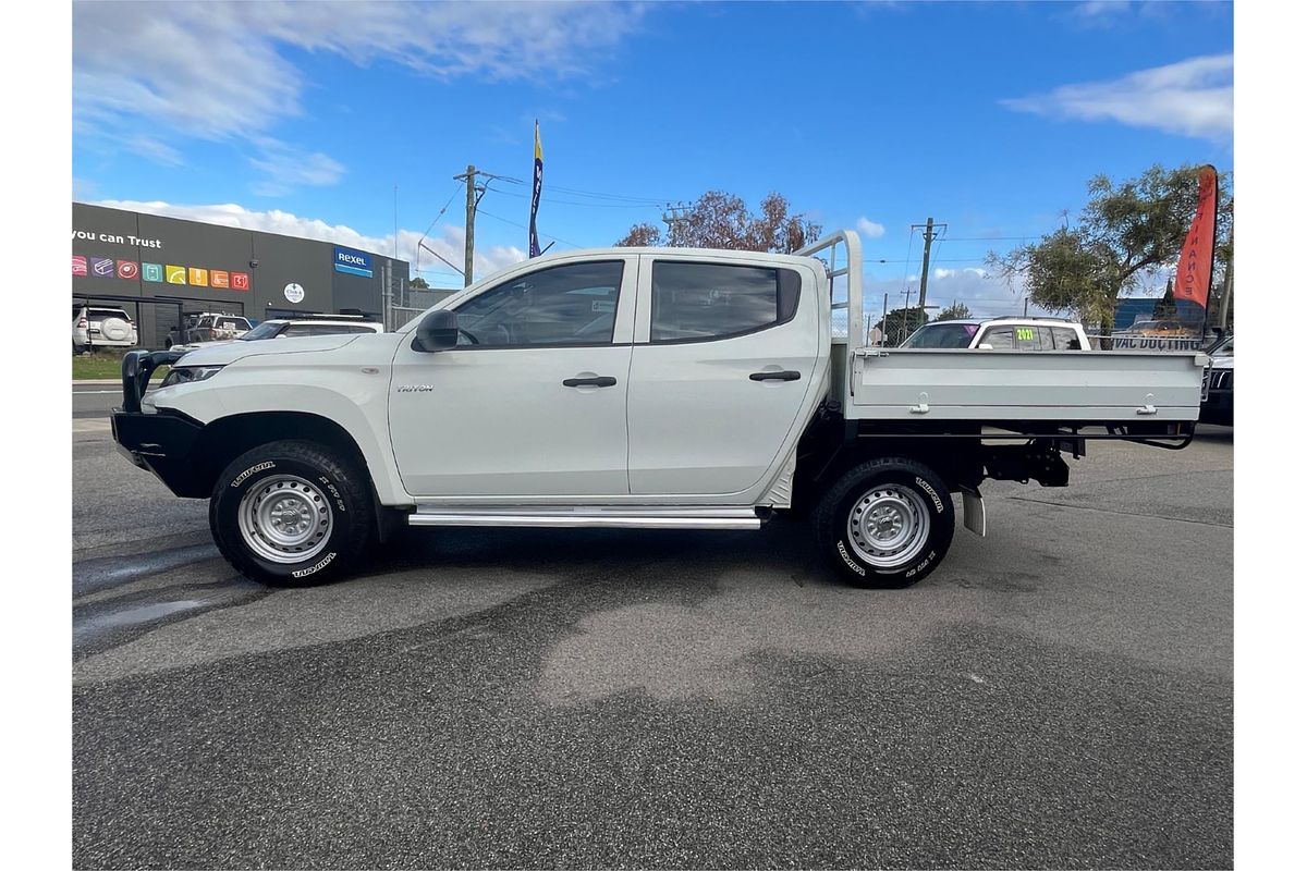 2022 Mitsubishi Triton GLX MR 4X4