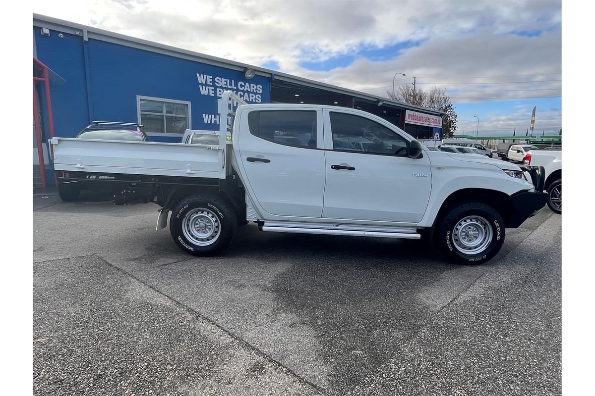 2022 Mitsubishi Triton GLX MR 4X4