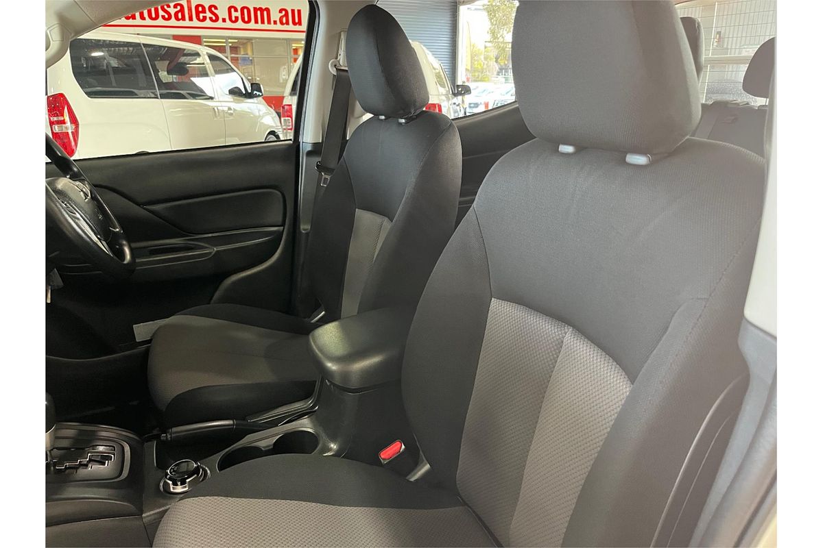 2022 Mitsubishi Triton GLX MR 4X4