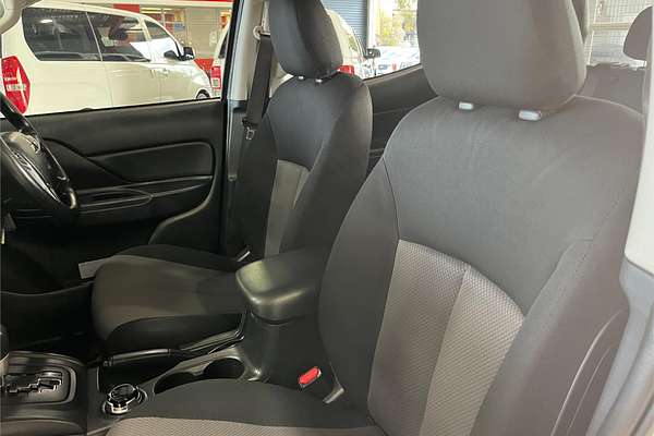 2022 Mitsubishi Triton GLX MR 4X4