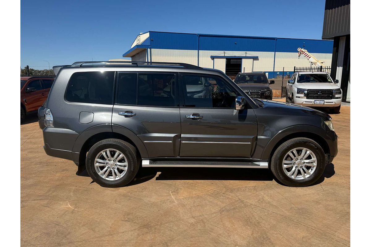 2013 Mitsubishi Pajero Exceed NW