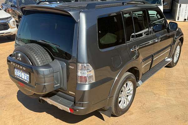 2013 Mitsubishi Pajero Exceed NW