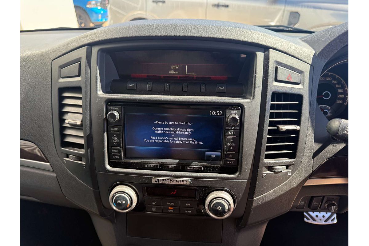 2013 Mitsubishi Pajero Exceed NW