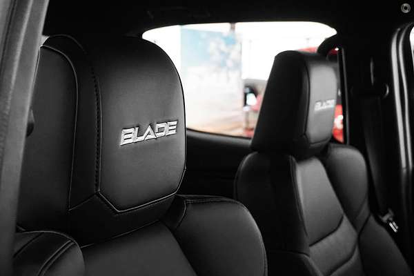 2024 Isuzu D-MAX BLADE 4X4