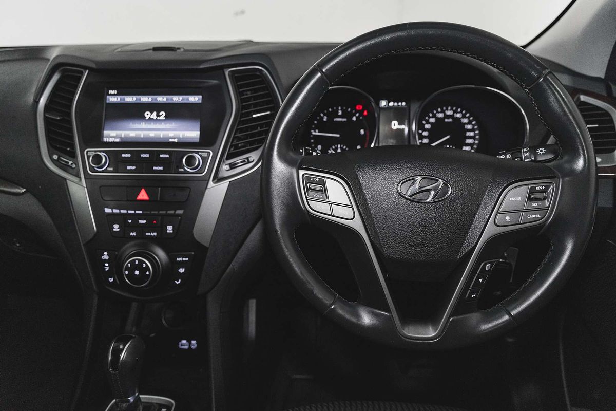 2017 Hyundai Santa Fe Active DM5 Series II