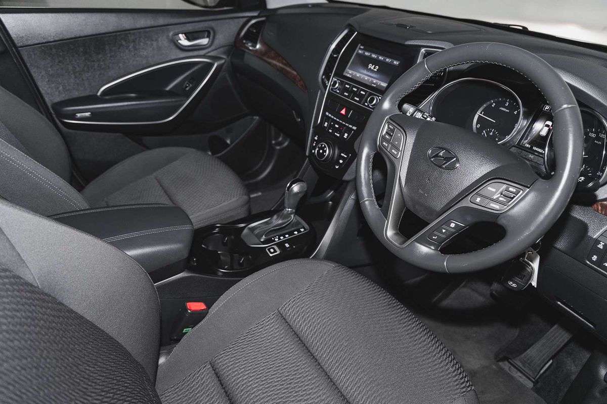 2017 Hyundai Santa Fe Active DM5 Series II