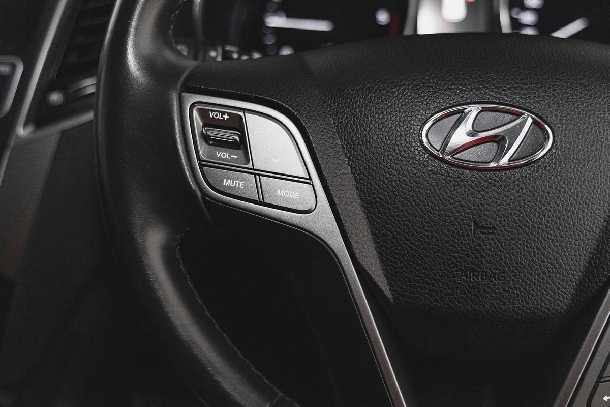 2017 Hyundai Santa Fe Active DM5 Series II