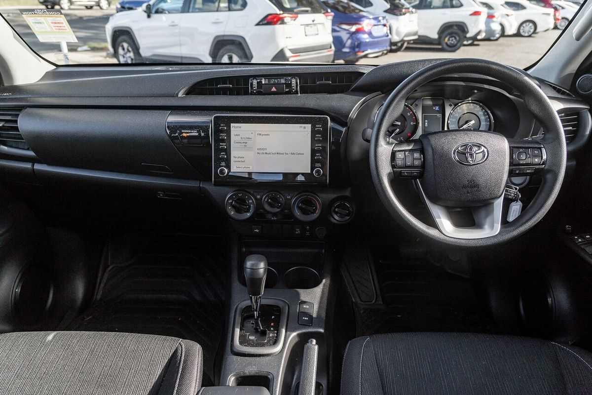 2024 Toyota Hilux 4x4