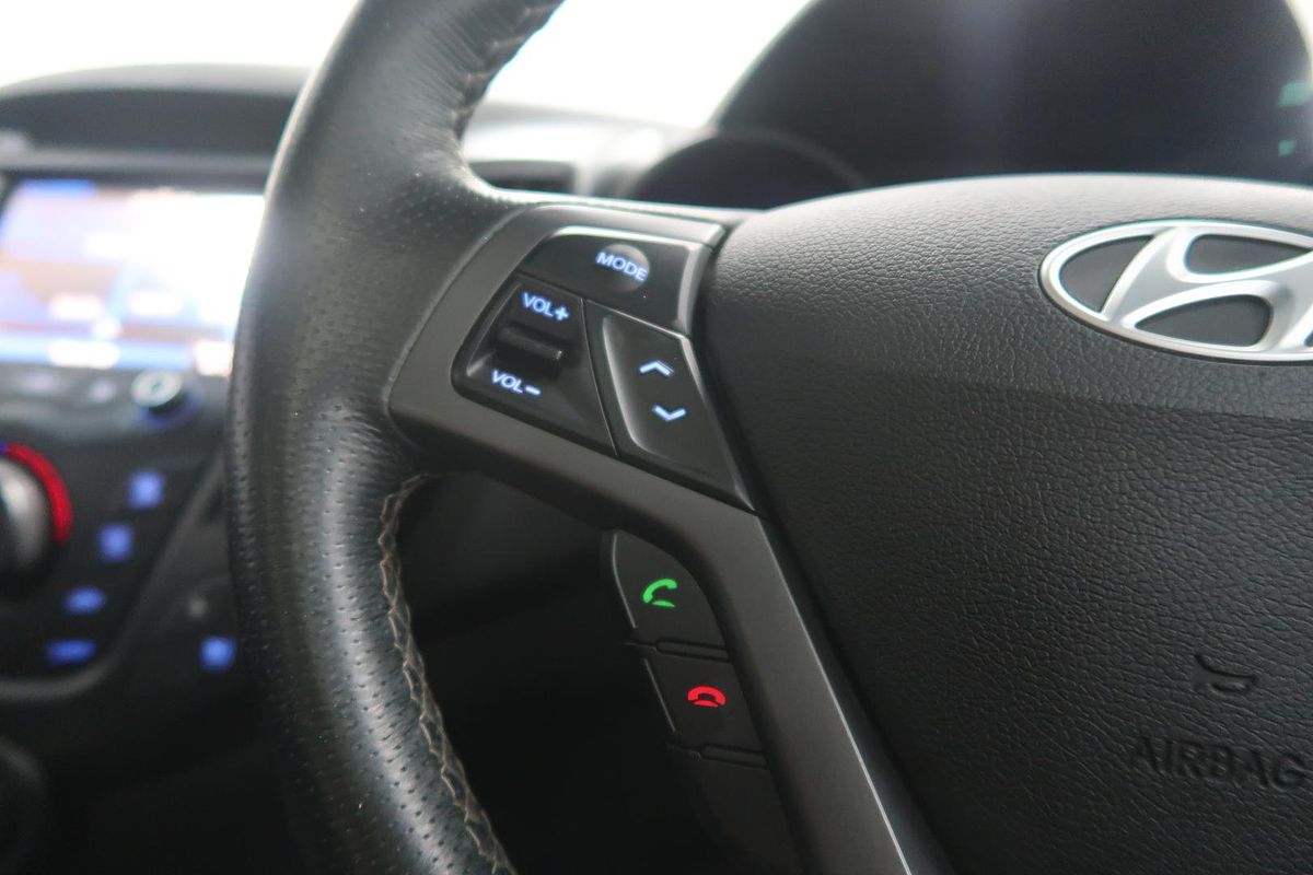 2016 Hyundai Veloster SR Turbo FS4 Series II